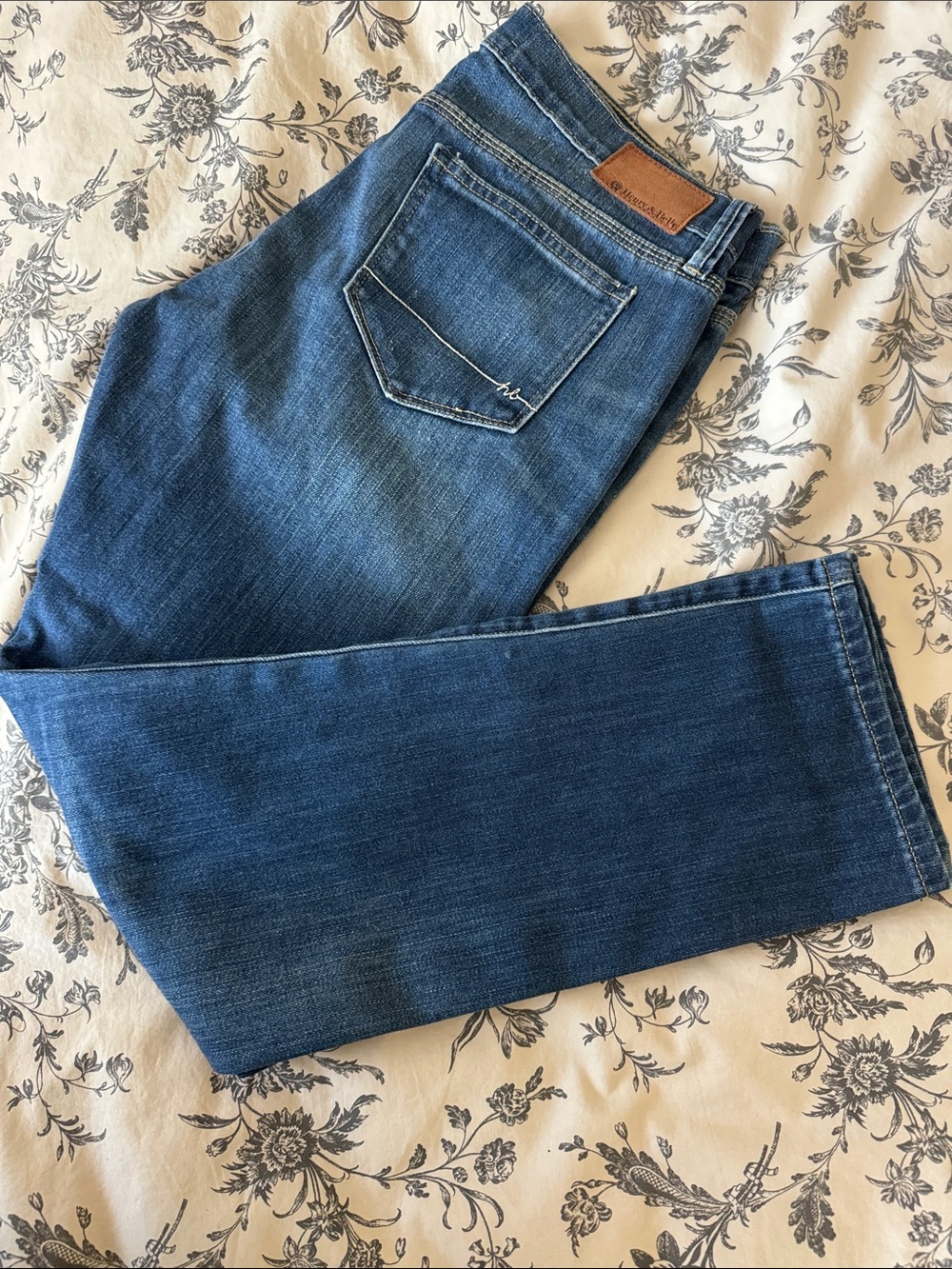 HENRY & BELLE Straight Leg Whiskered Jeans - 28